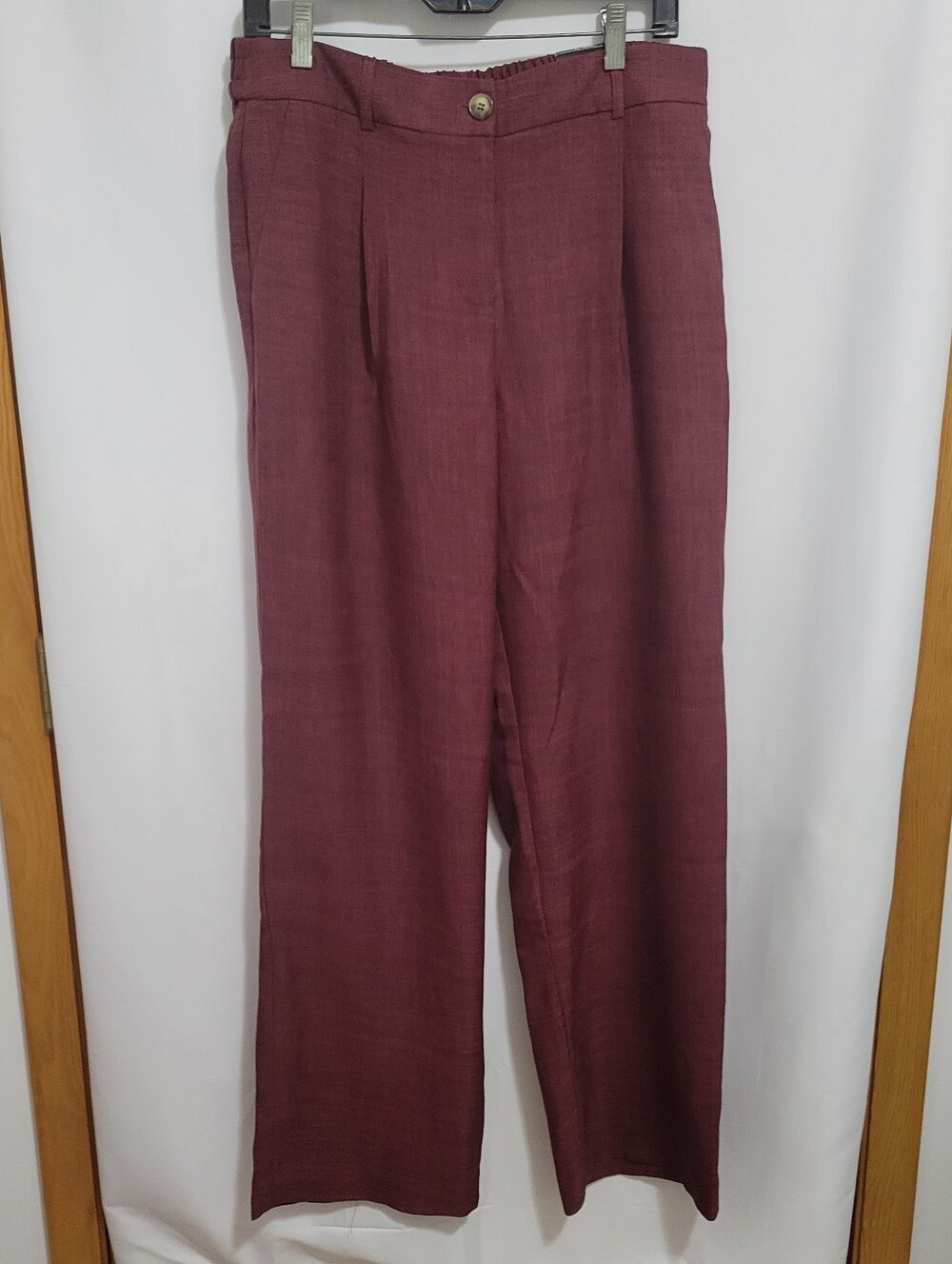 Soho Apparel Wide-Leg Pants in Deep Burgundy, Size 10. NEW